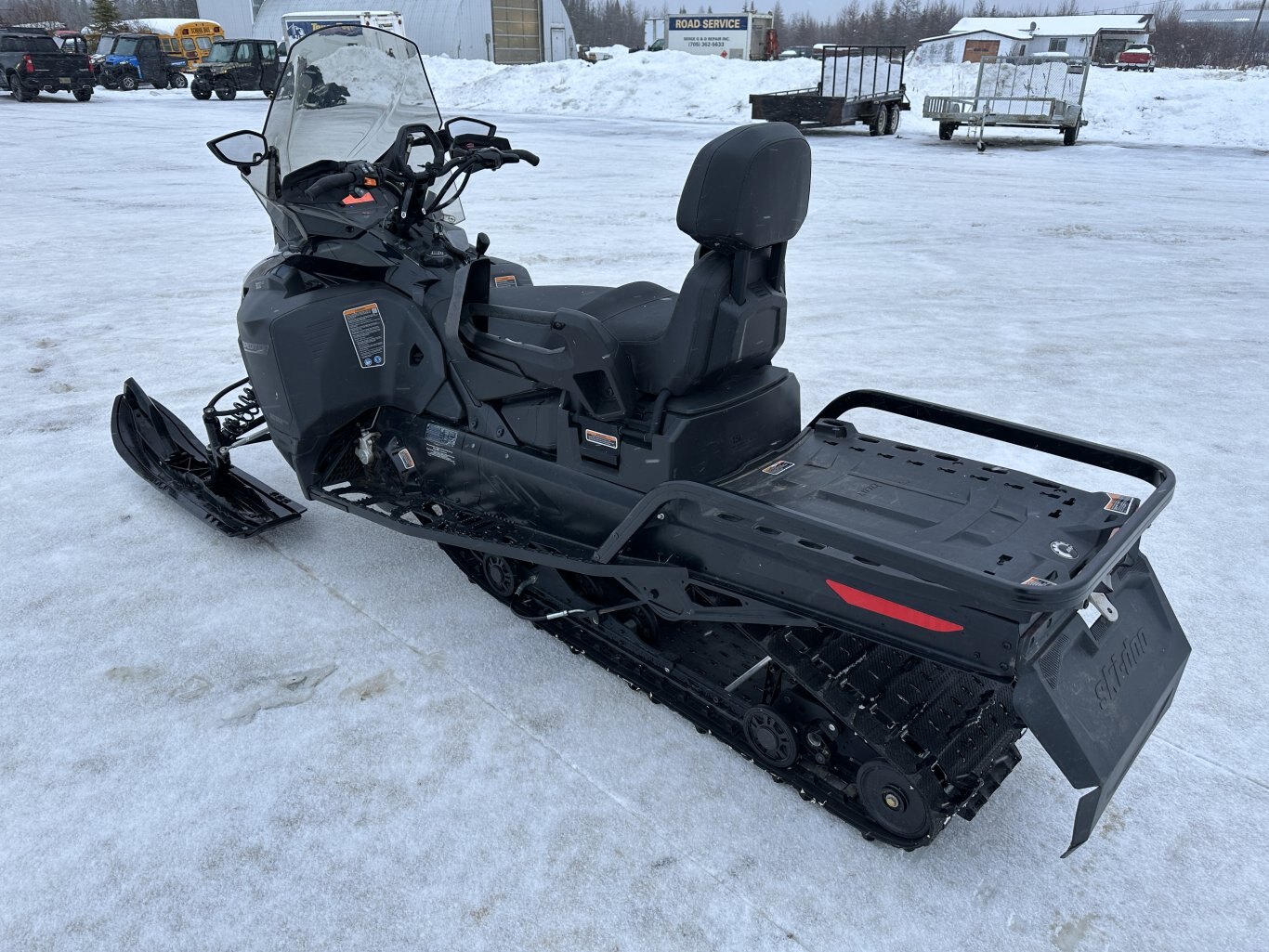 2023 Ski Doo Expedition LE Rotax® 900 ACE™ Black