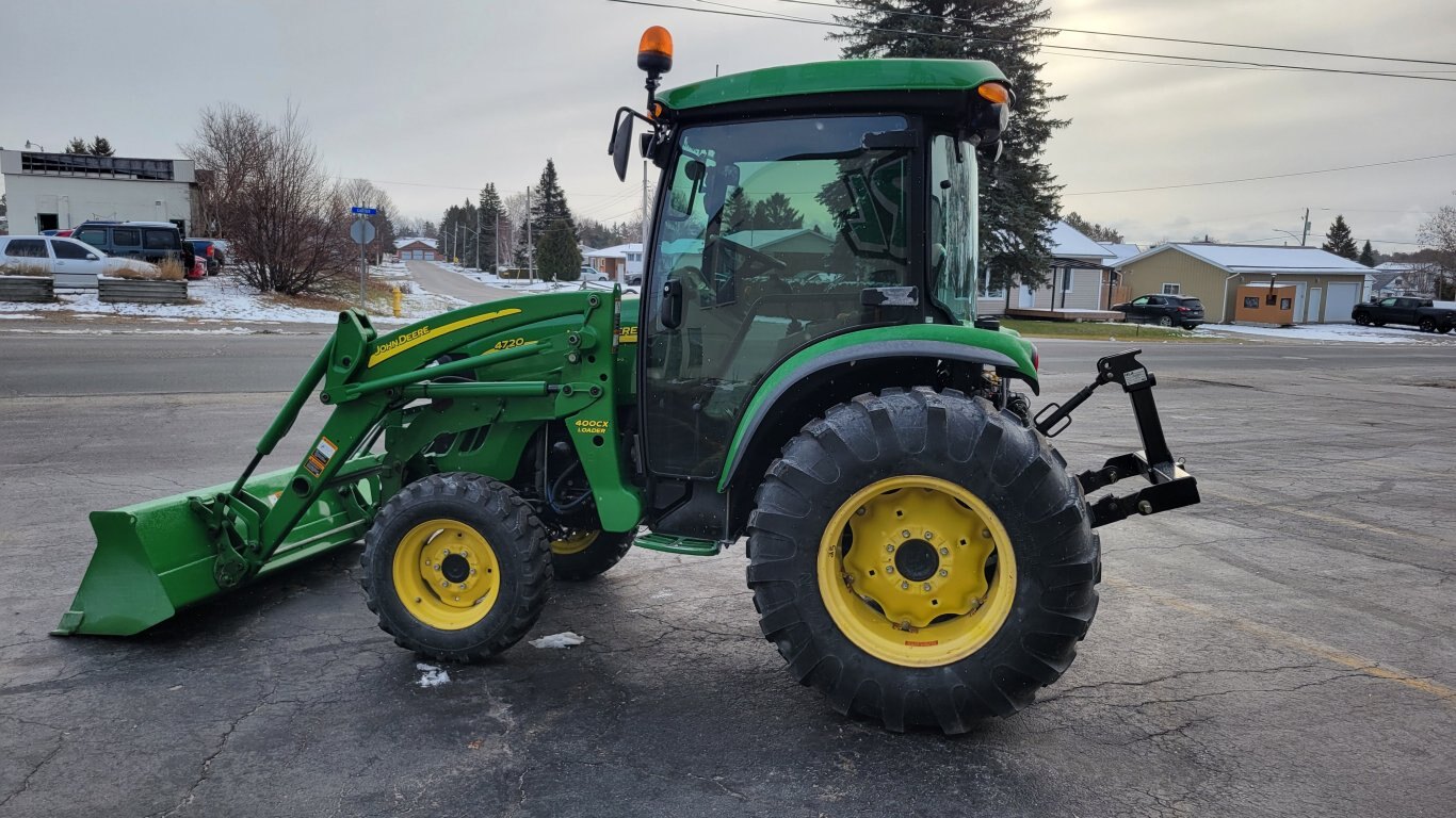 John Deere 4720 Compact Tractor