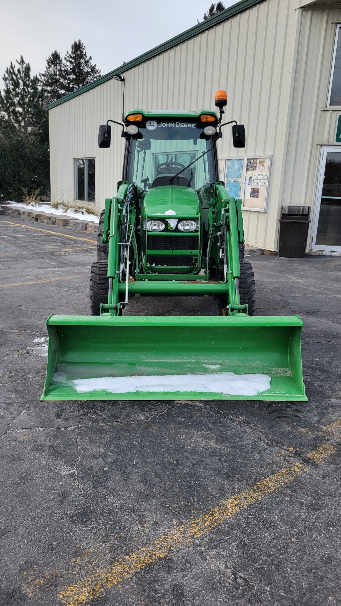 John Deere 4720 Compact Tractor