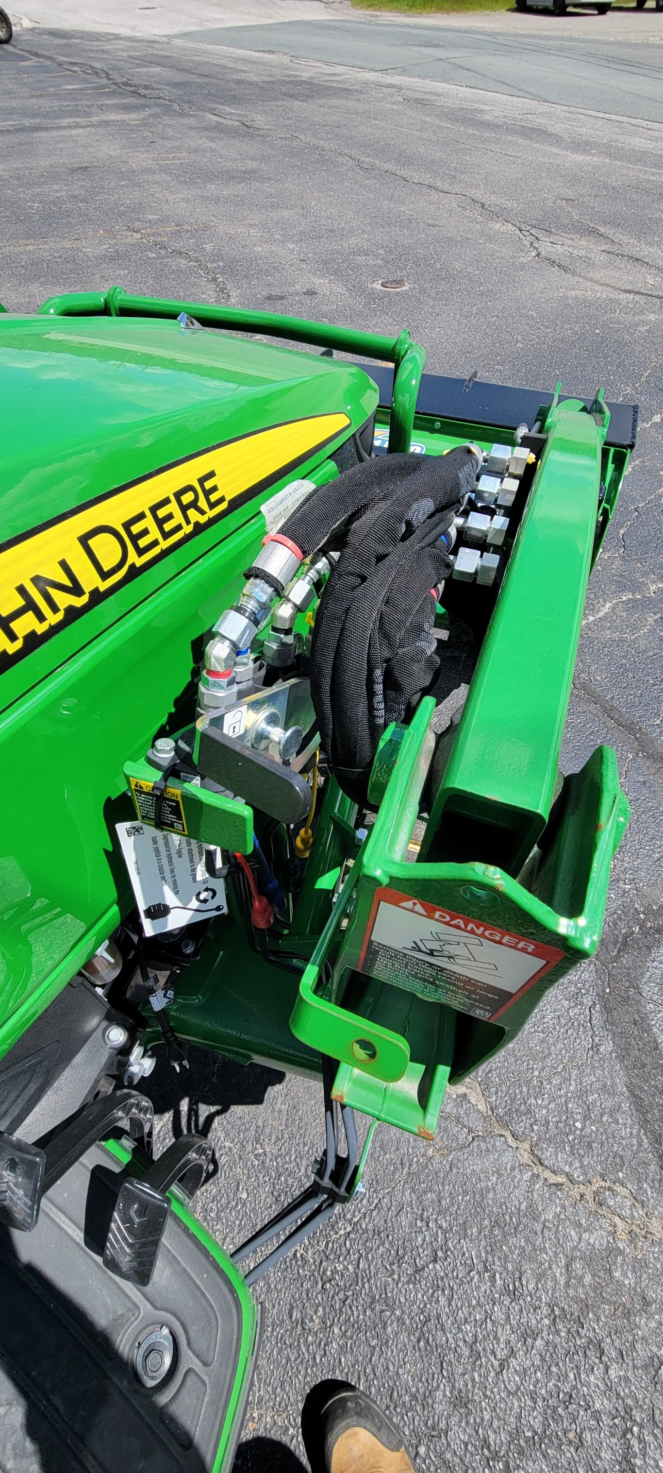 2024 John Deere 1025R