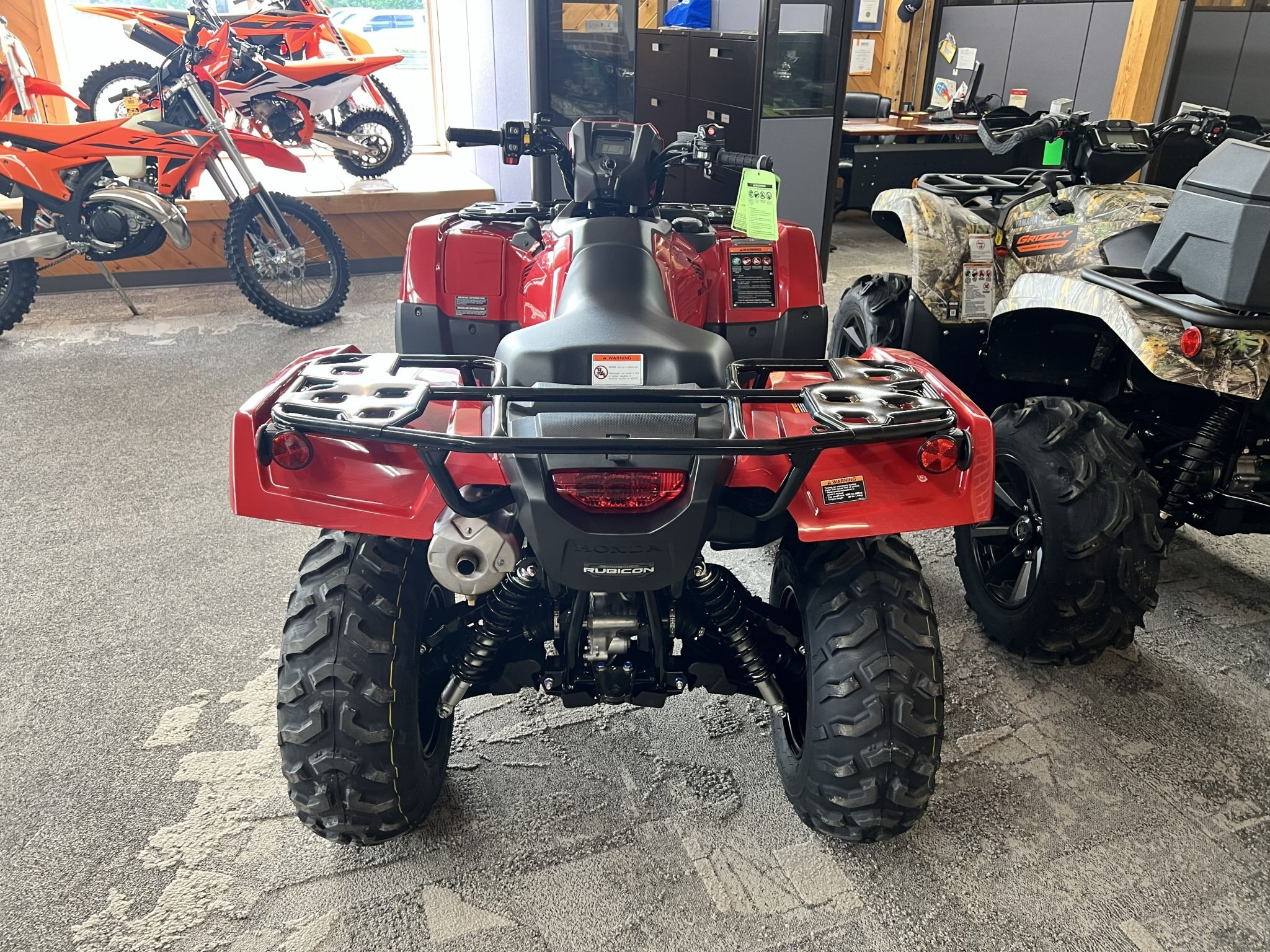 2027 Honda Rubicon 520 DCT IRS EPS Automatic Hero Red