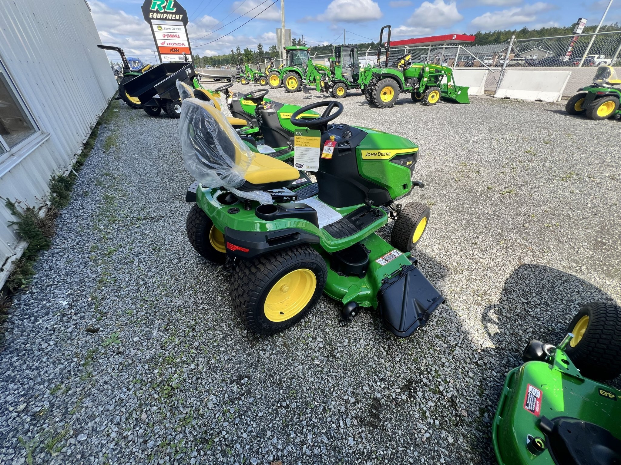 John Deere 100 Series S180