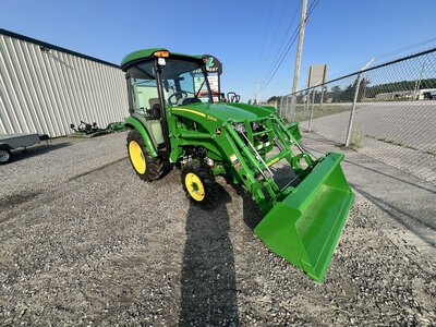John Deere 3039R Compact Tractor with Cab