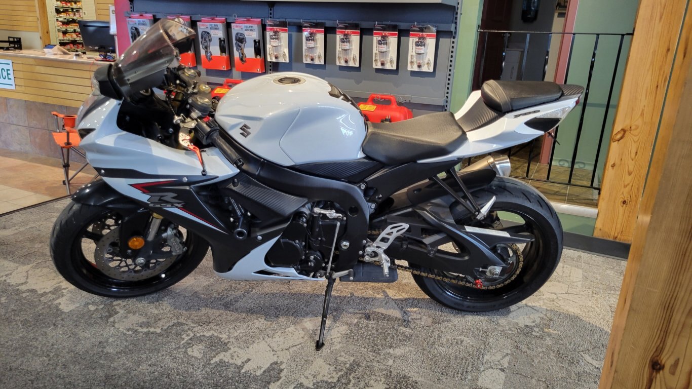 GSX R750