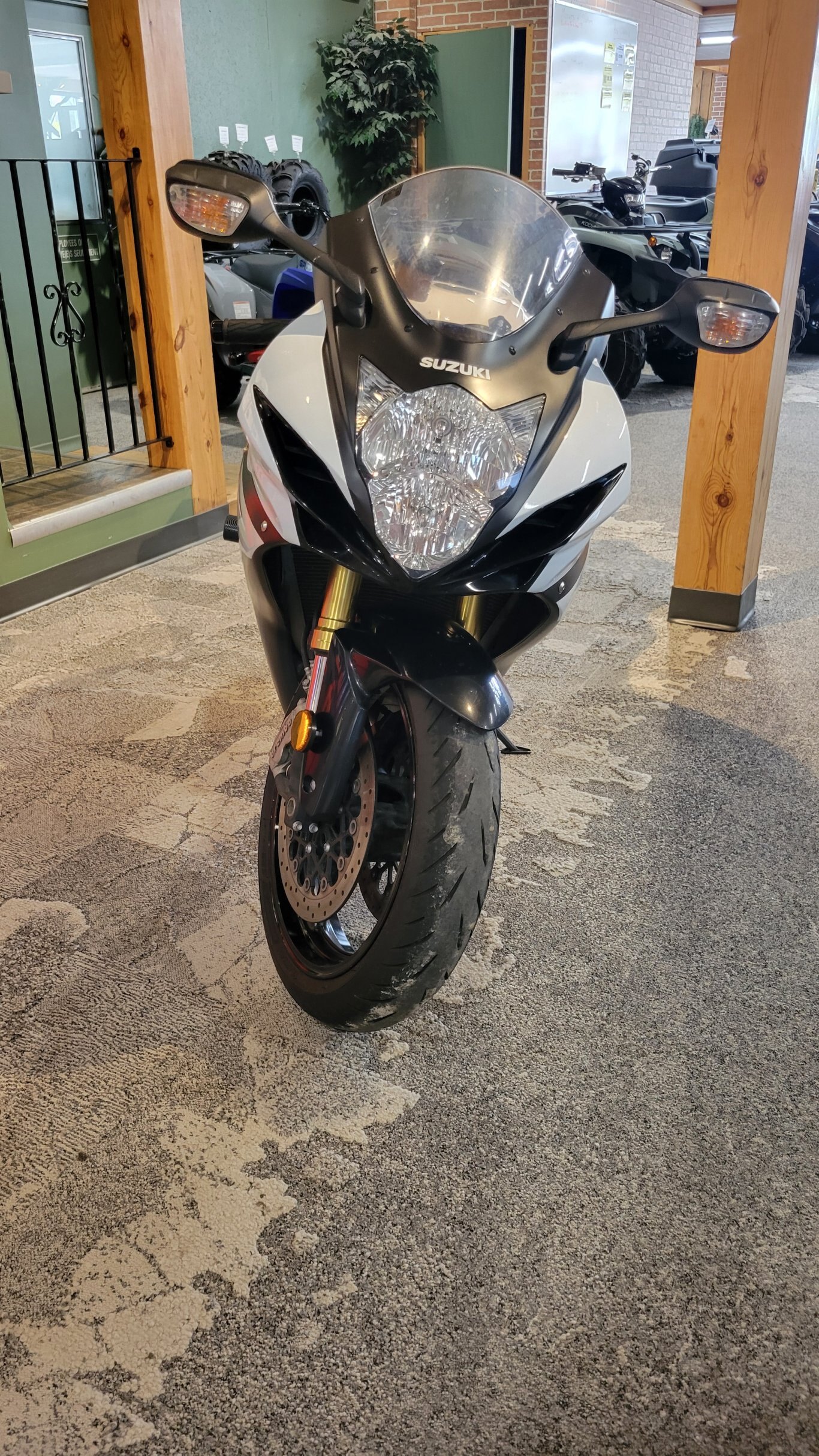 GSX R750