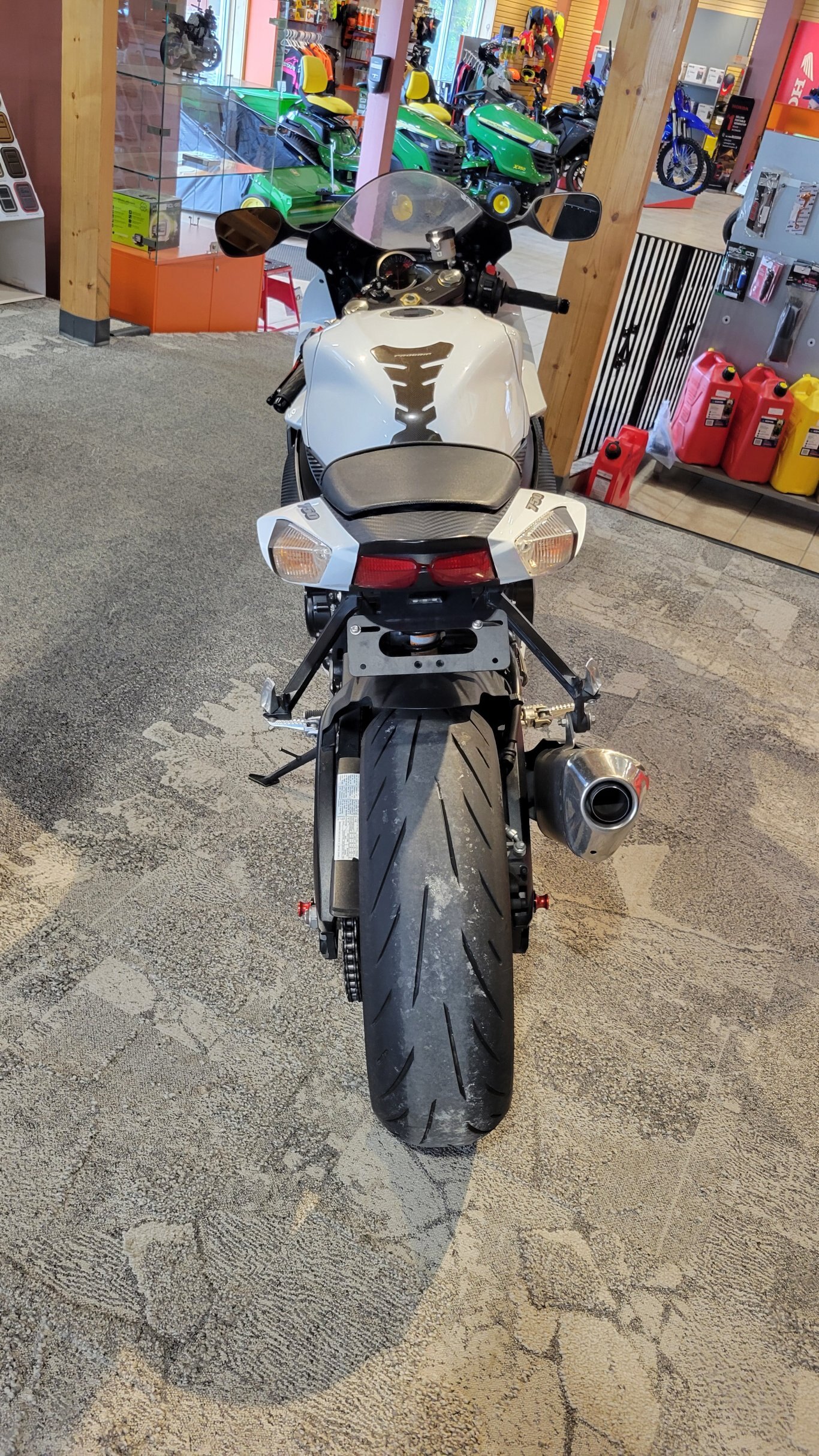 GSX R750