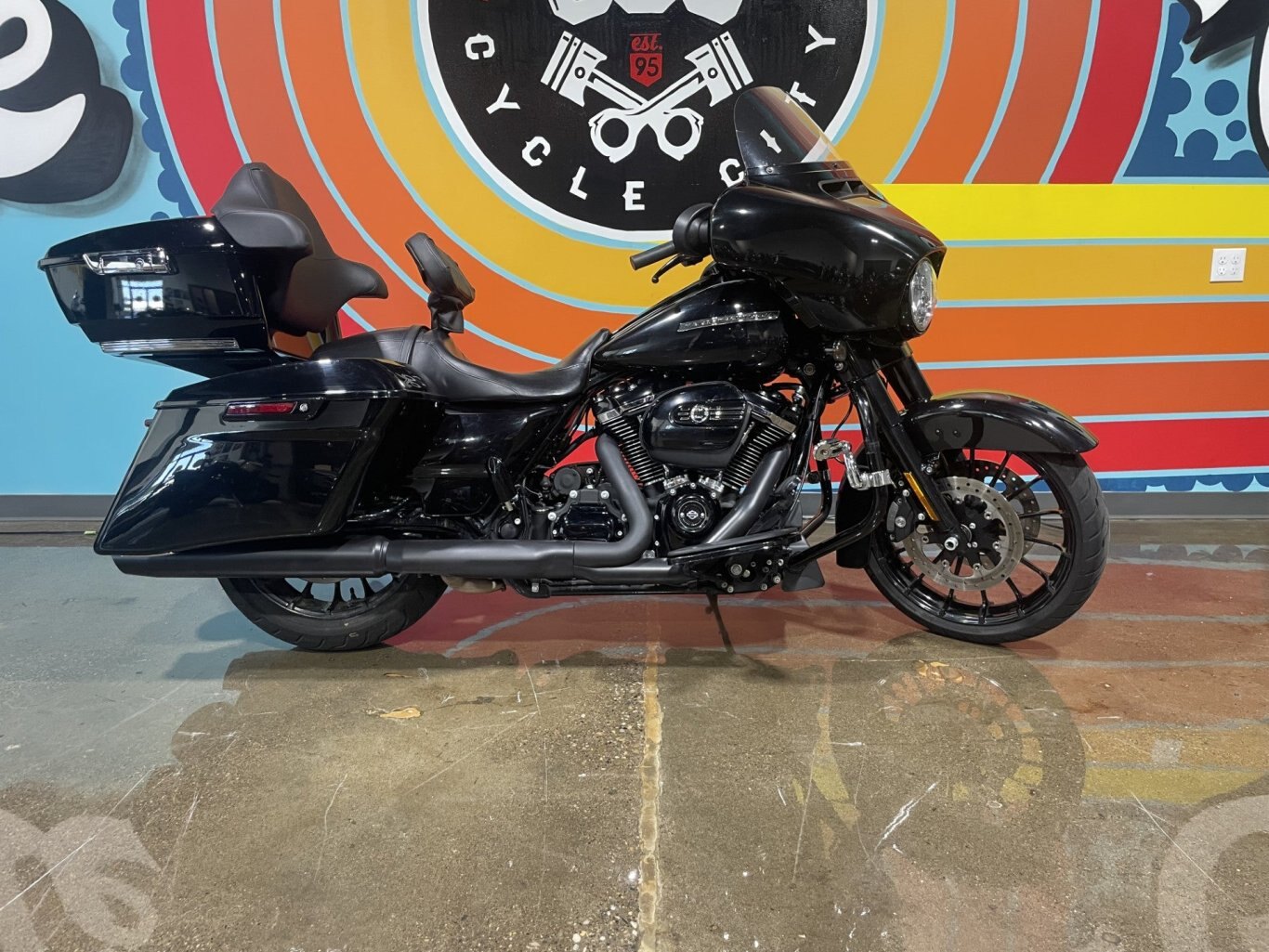 2018 Harley Davidson Street Glide Special