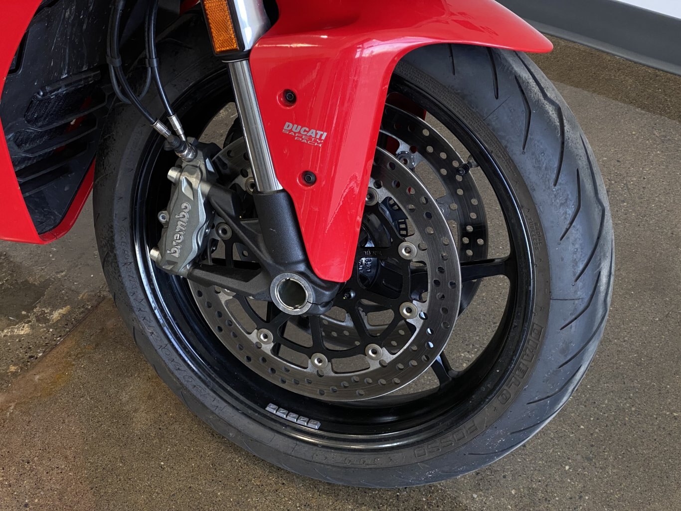 2017 Ducati SuperSport RED