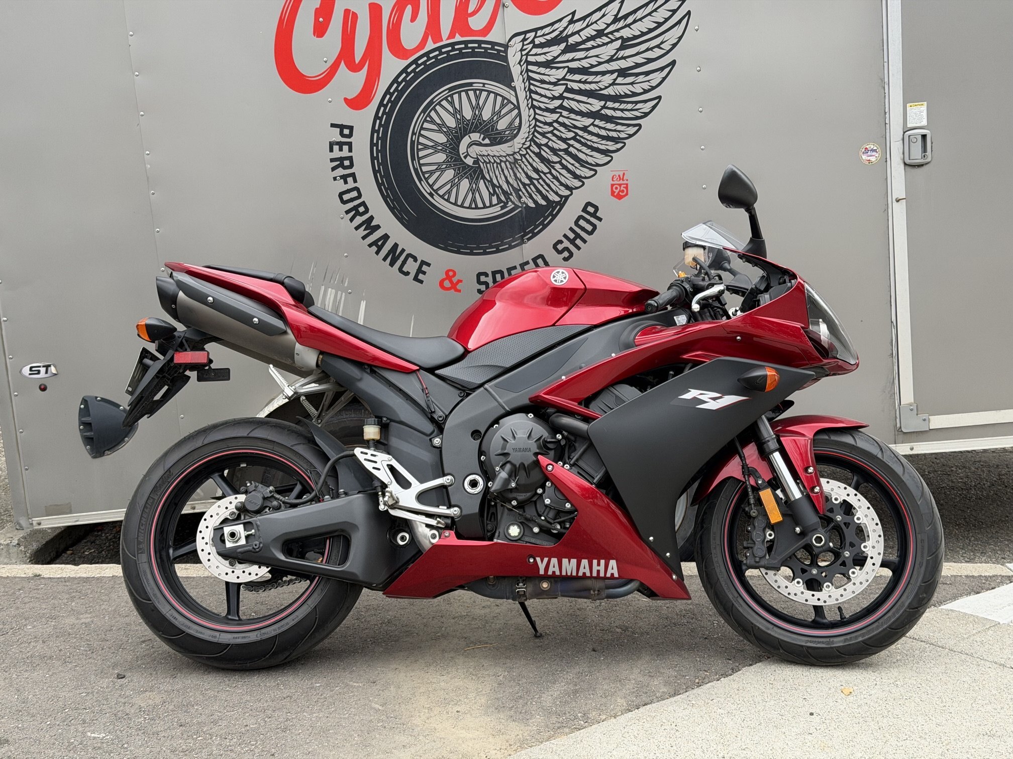 2007 Yamaha YZF R1 MINT CONDITION