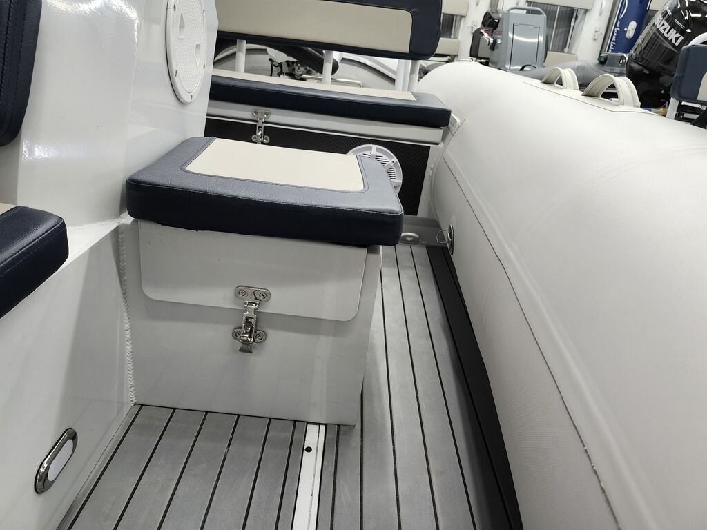 2025 Great Lakes Inflatable Boats GL420DL