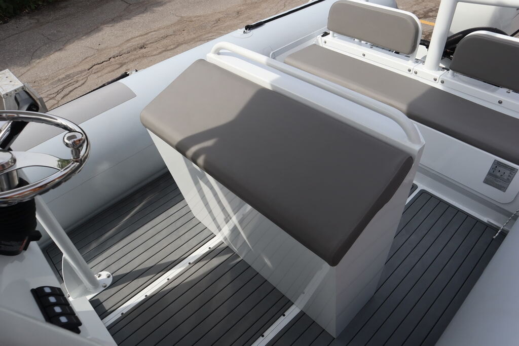 2025 Great Lakes Inflatable Boats ST650M