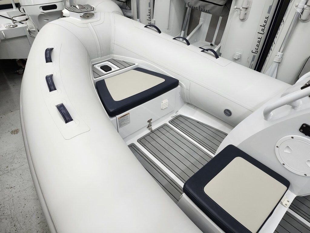 2025 Great Lakes Inflatable Boats GL390DL