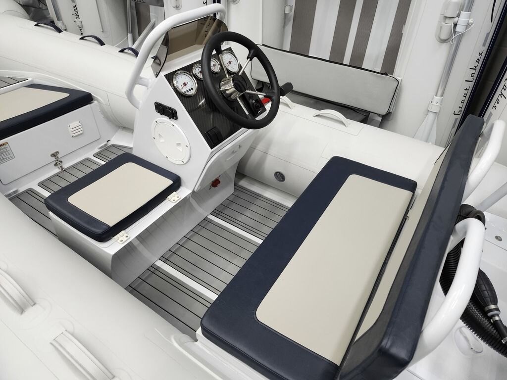 2025 Great Lakes Inflatable Boats GL390DL