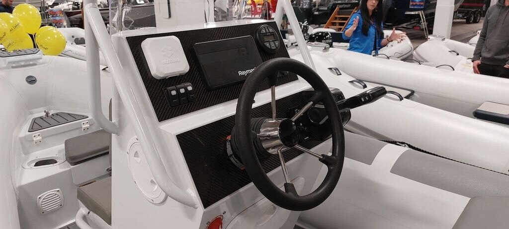 2024 Great Lakes Inflatable Boats ST520M