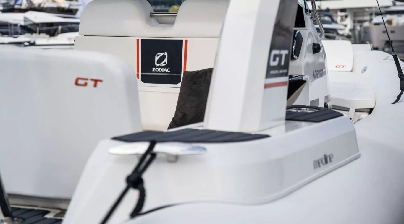 2025 Zodiac Medline 7.5 GT