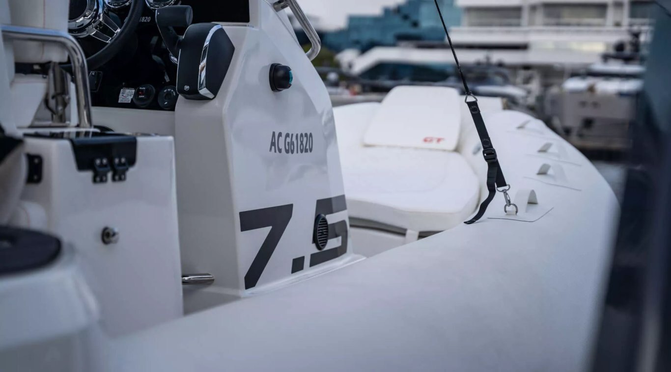 2025 Zodiac Medline 7.5 GT