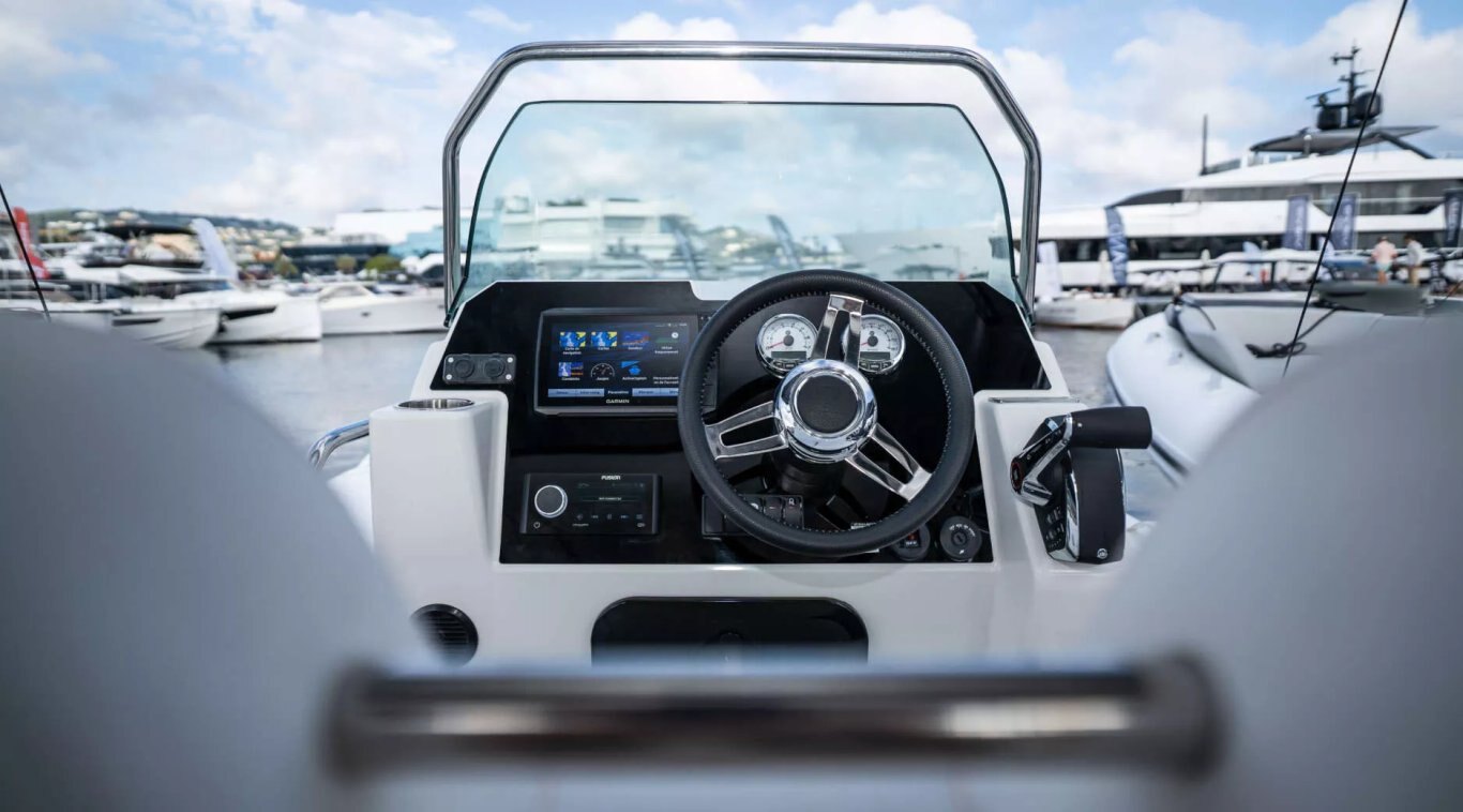 2025 Zodiac Medline 7.5 GT