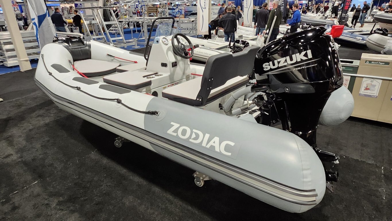 2025 Zodiac MEDLINE 7.5