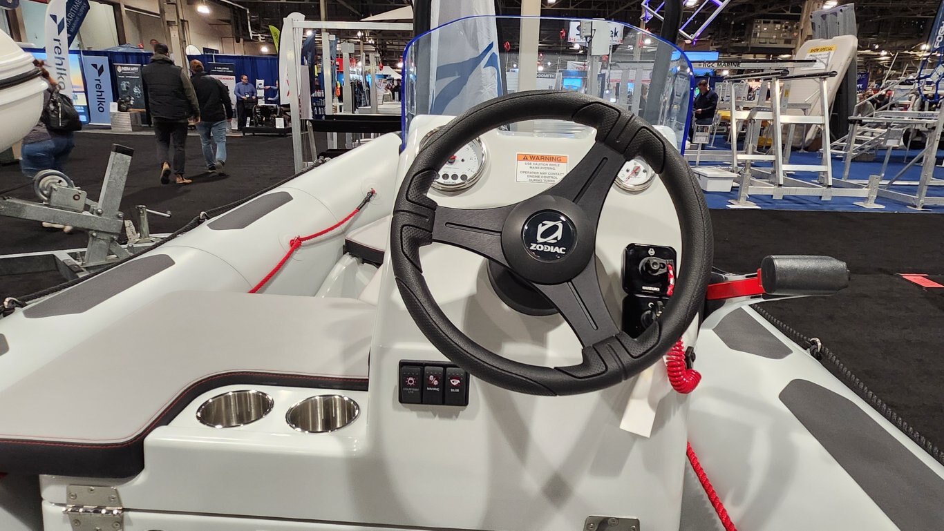 2025 Zodiac Medline 7.5 GT