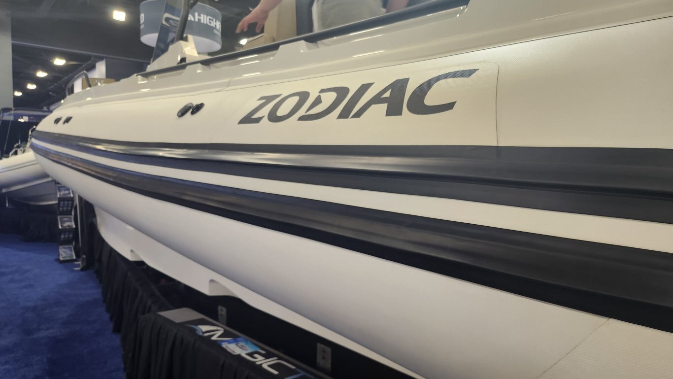 2024 Great Lakes Inflatable Boats ST520M