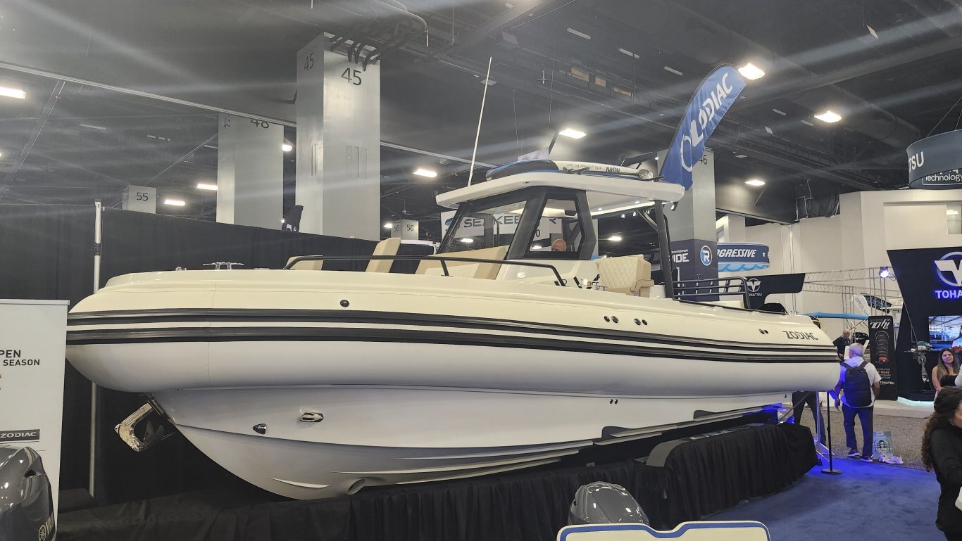2025 Great Lakes Inflatable Boats ST650M