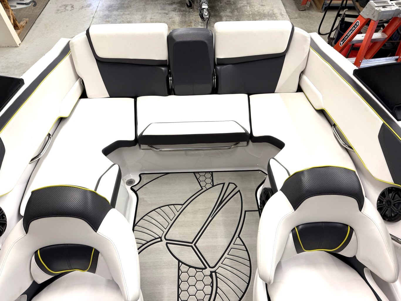 2019 Scarab 195 ID Wake Edition