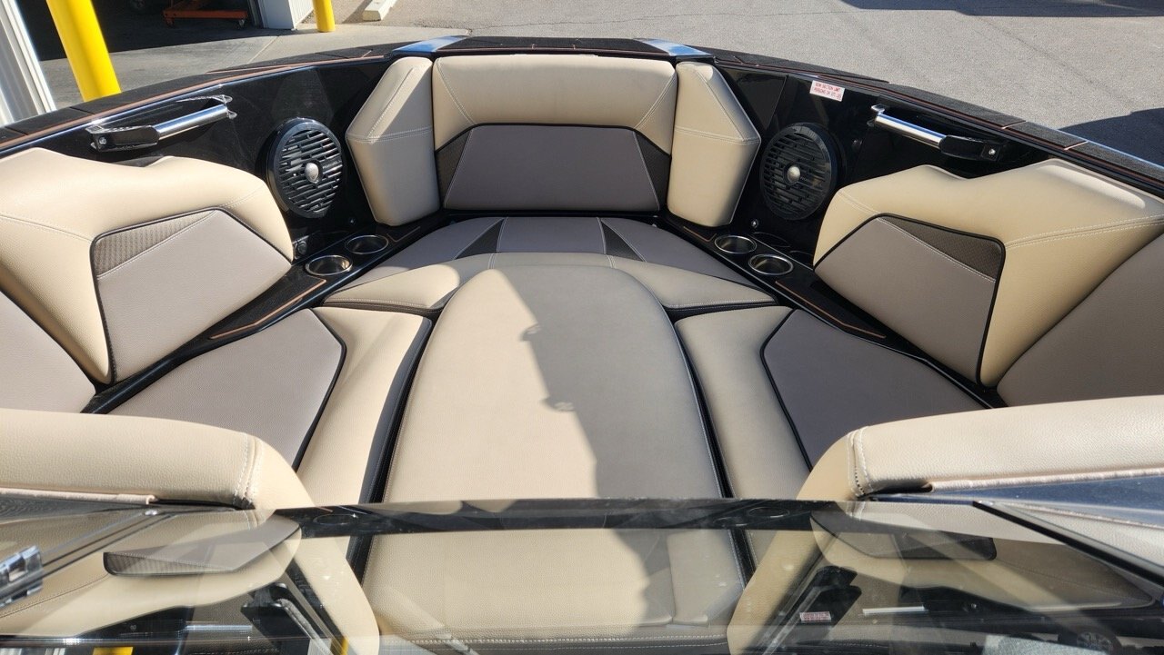 2020 Centurion VI 24