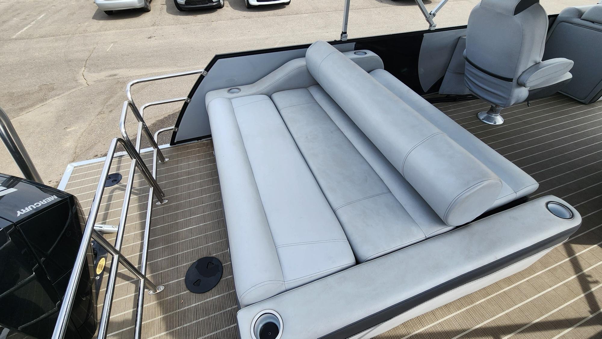 2023 BENTLEY PONTOONS ELITE 253 SWINGBACK DUAL CAPTAIN ENJOY NOW PAY LATER