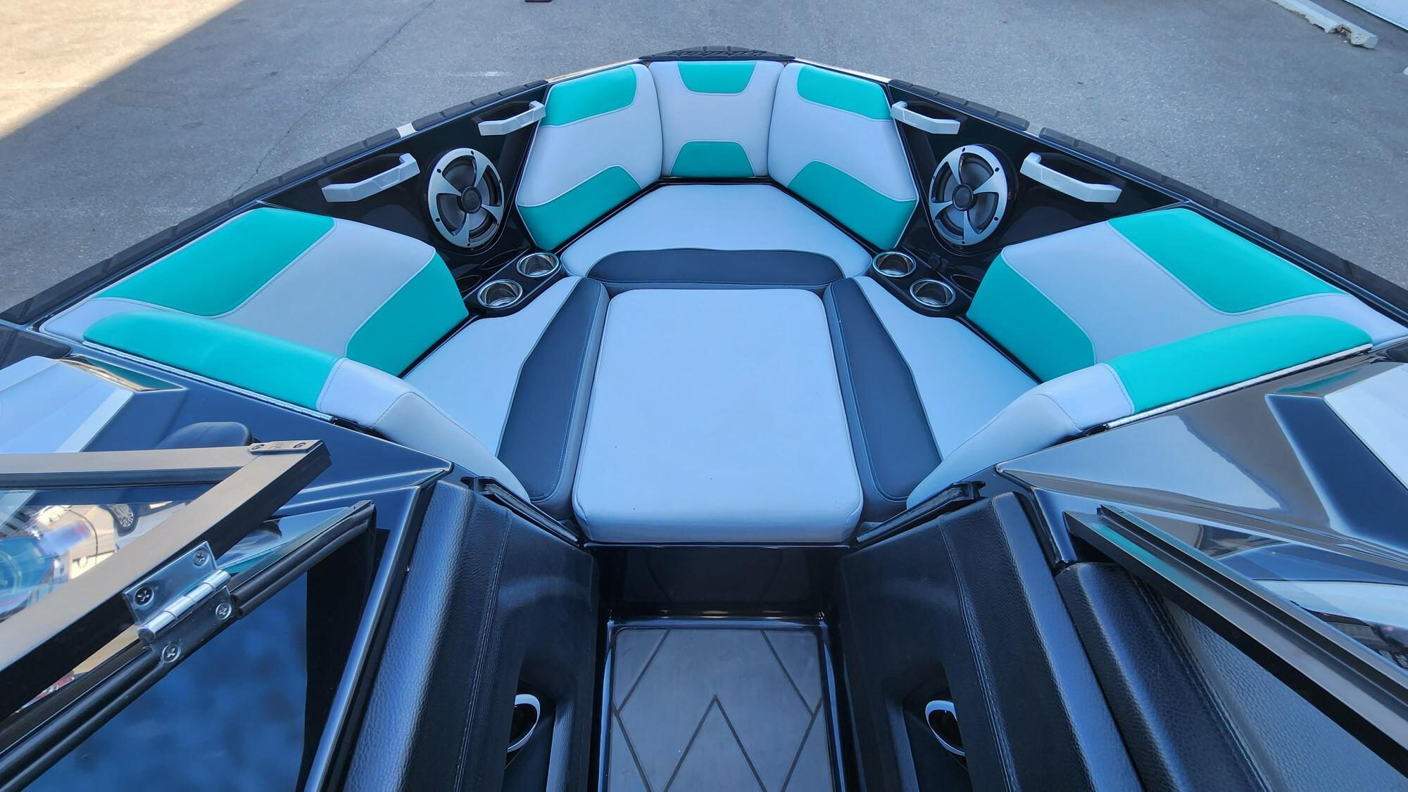 2021 Malibu Wakesetter 22LSV