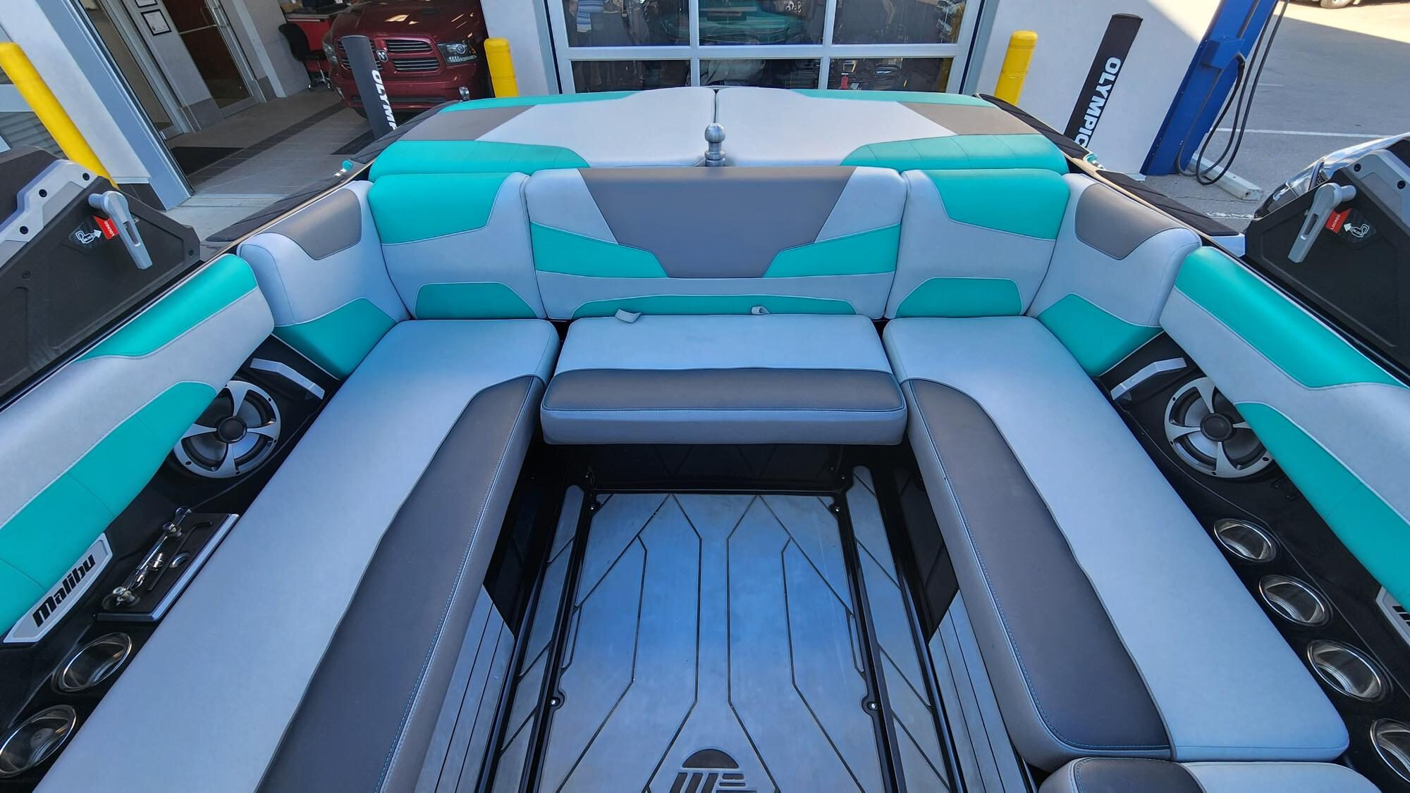 2021 Malibu Wakesetter 22LSV