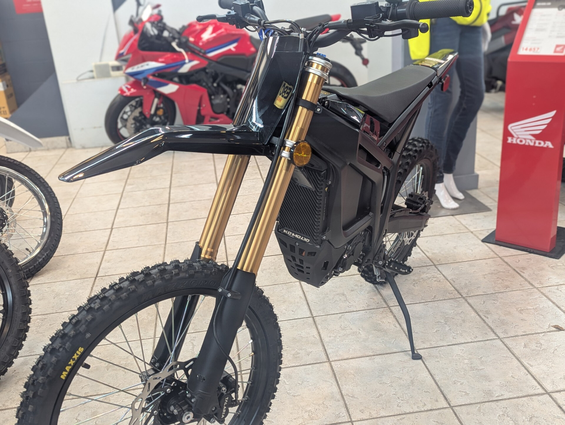 ALL NEW TALARIA KOMOTO 33,000 WATT Electric Dirt Bike