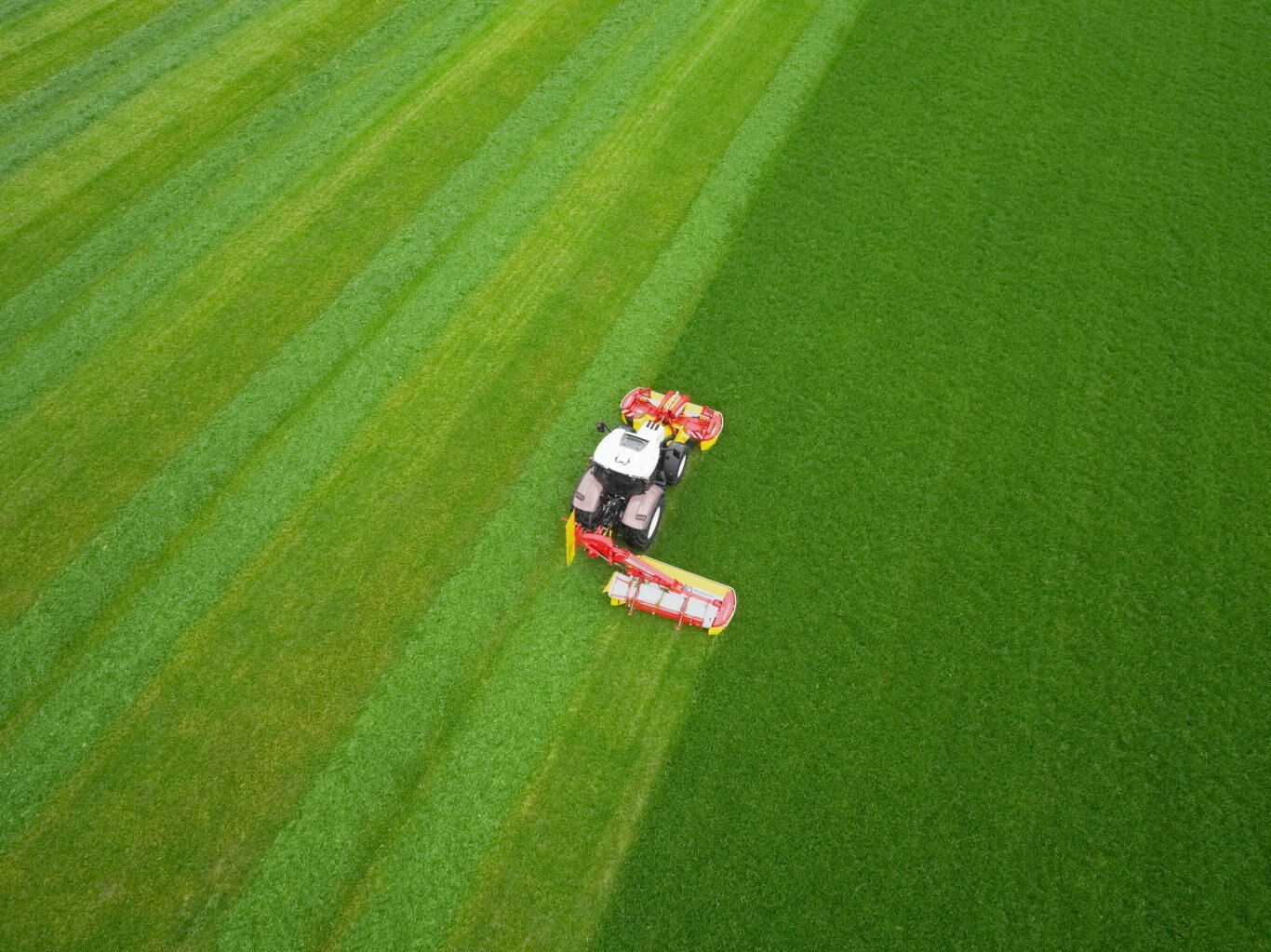 Poettinger Novacat 402 ED