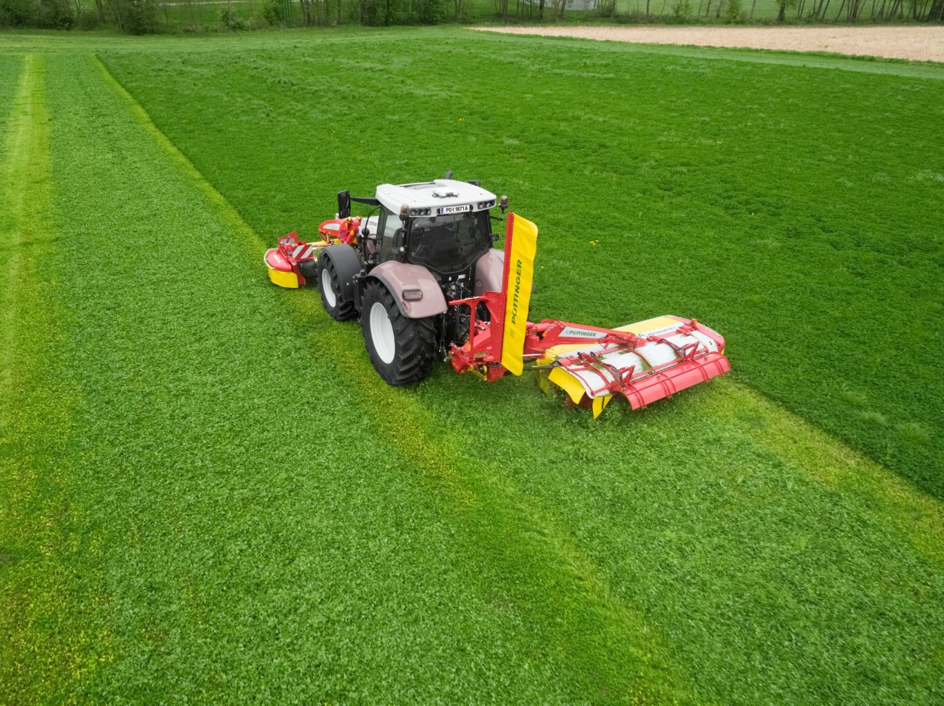 Poettinger Novacat 402 ED