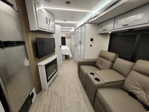 2025 Coachmen Mirada Class A Motorhomes 32LS