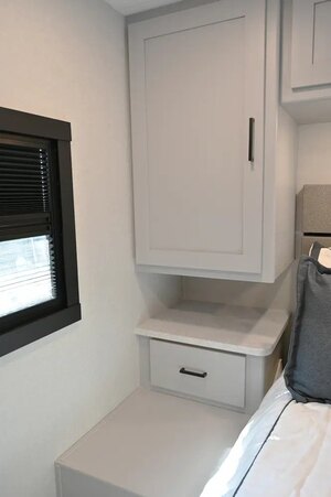 2025 Coachmen Pursuit Class A Motorhomes 27XPS