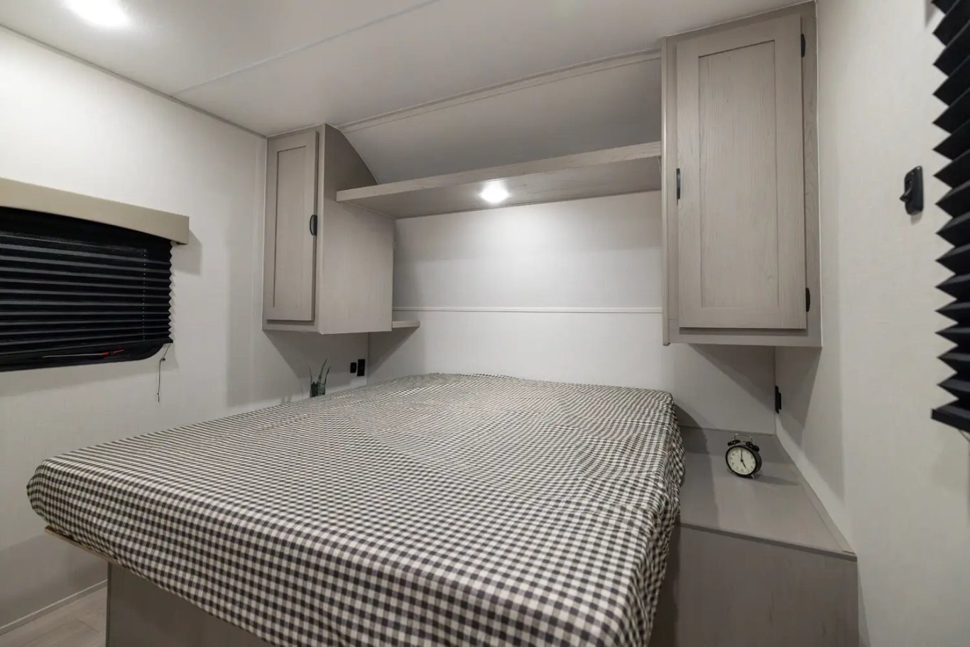 2027 Coachmen Clipper 5K Series 242MK