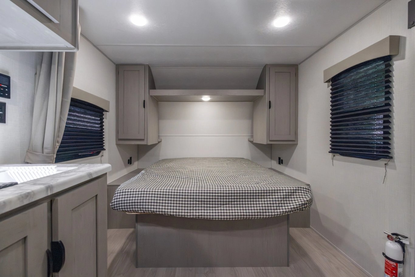 2027 Coachmen Clipper 5K Series 25QBH