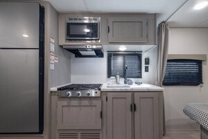2027 Coachmen Clipper 5K Series 25QBH