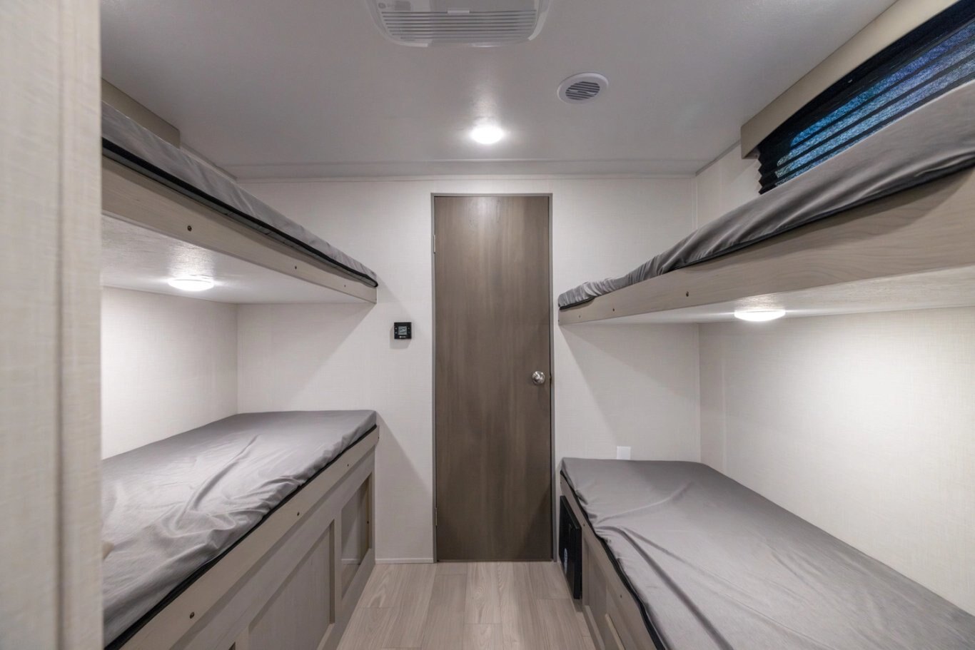2027 Coachmen Clipper 5K Series 25QBH