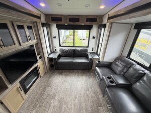 Arctic Wolf