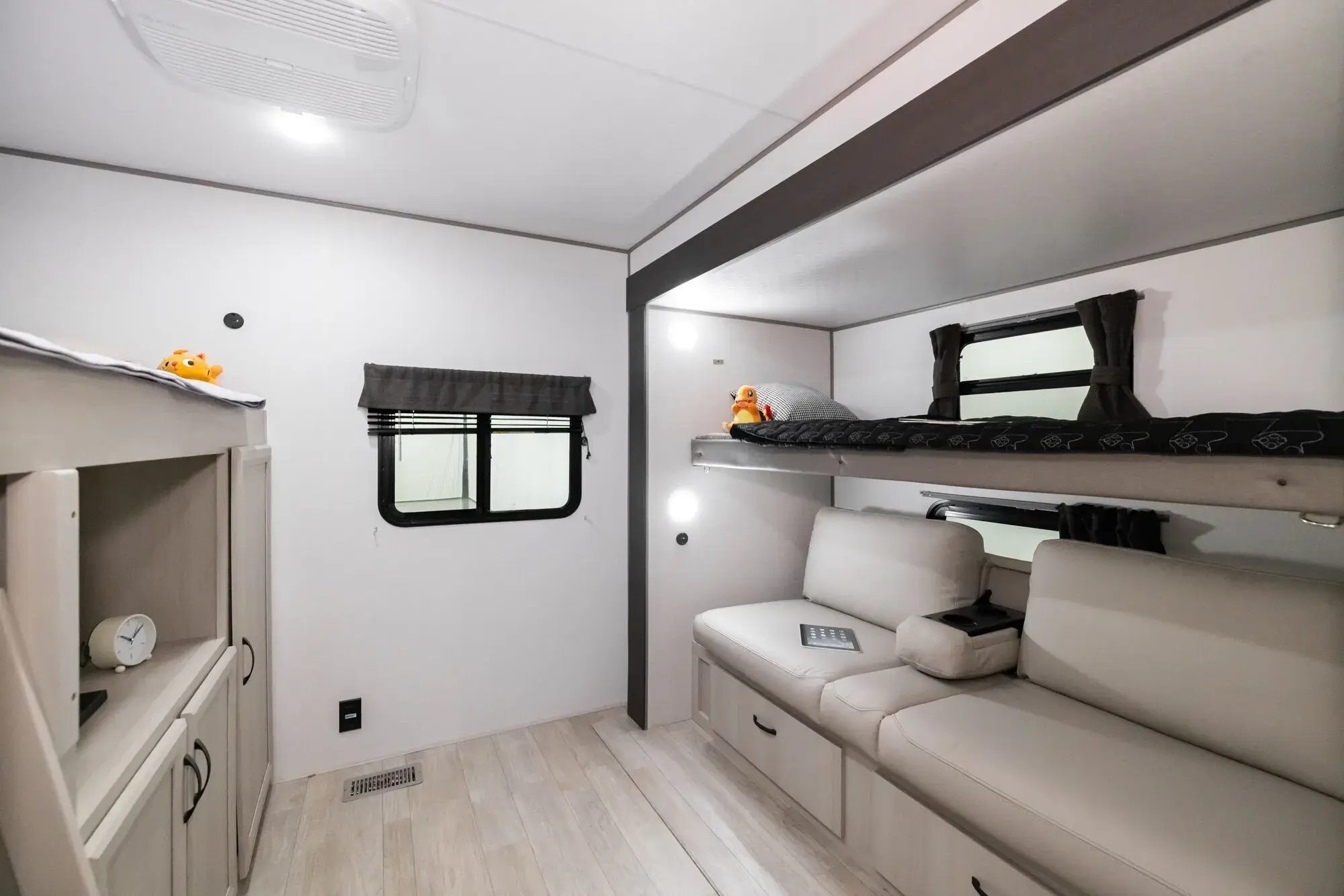 2027 Coachmen Catalina Legacy Edition 313RLTS