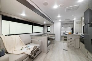 2027 Coachmen Catalina Legacy Edition 313RLTS