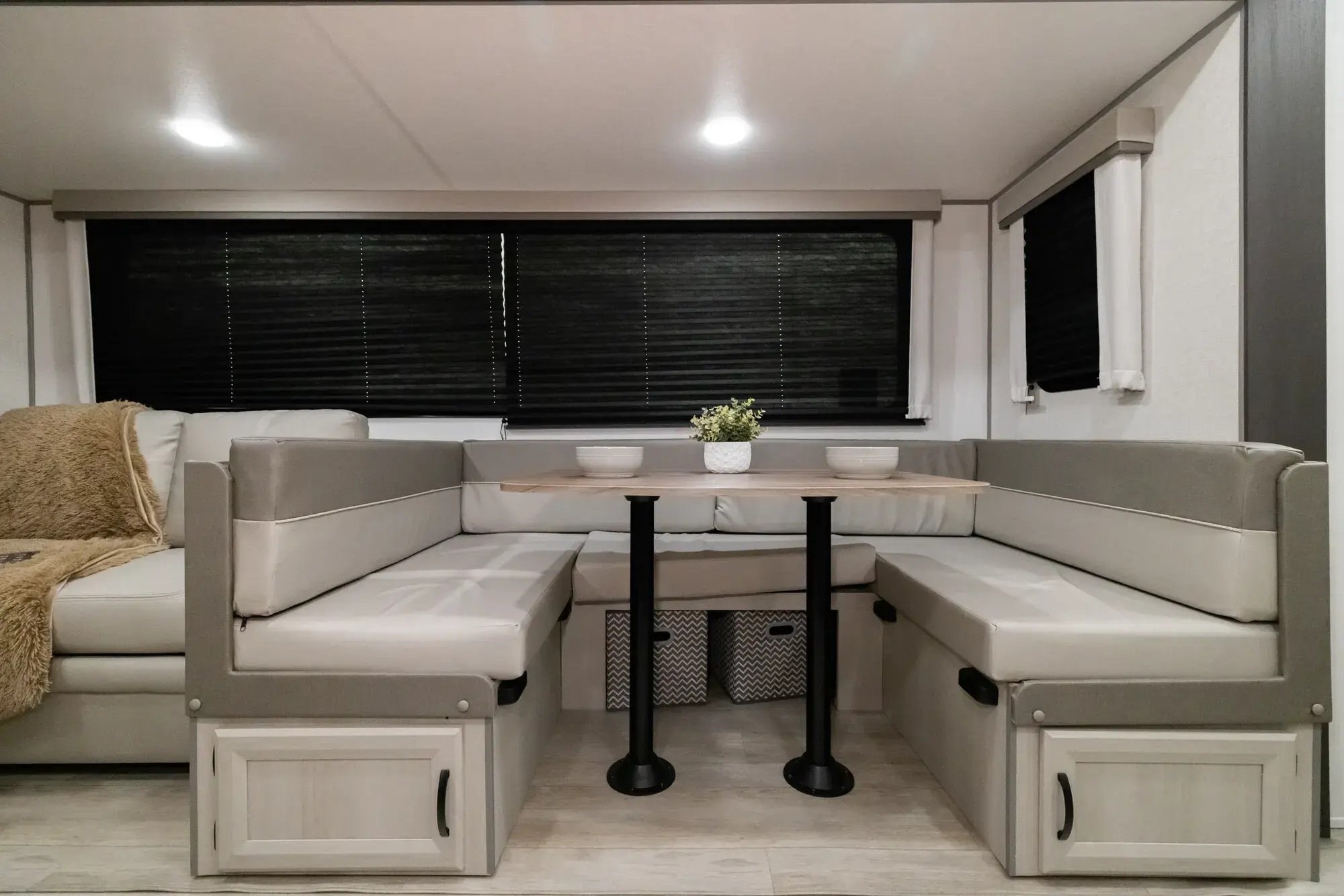 2027 Coachmen Catalina Legacy Edition 313RLTS