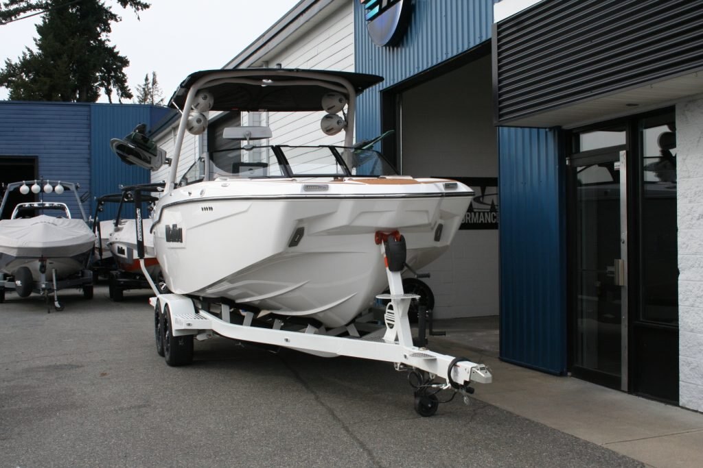 2024 Malibu M220 ***NO PAYMENTS UNITL APRIL WITH FREE STORAGE***