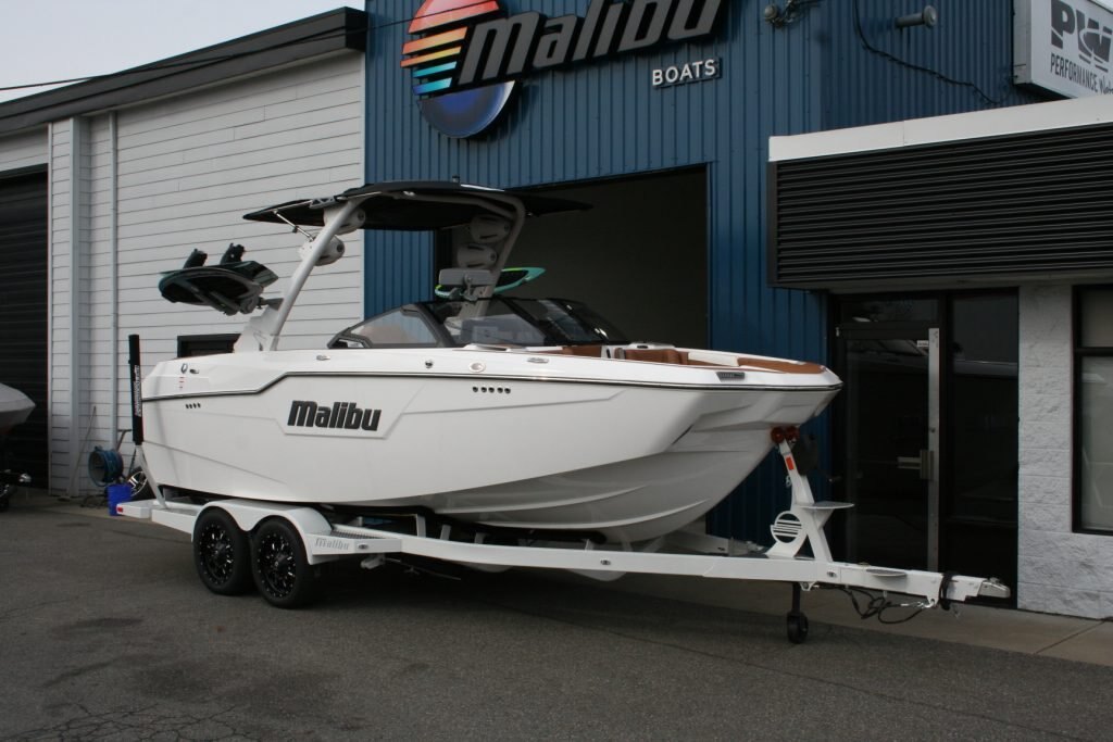 2024 Malibu M220 ***NO PAYMENTS UNITL APRIL WITH FREE STORAGE***