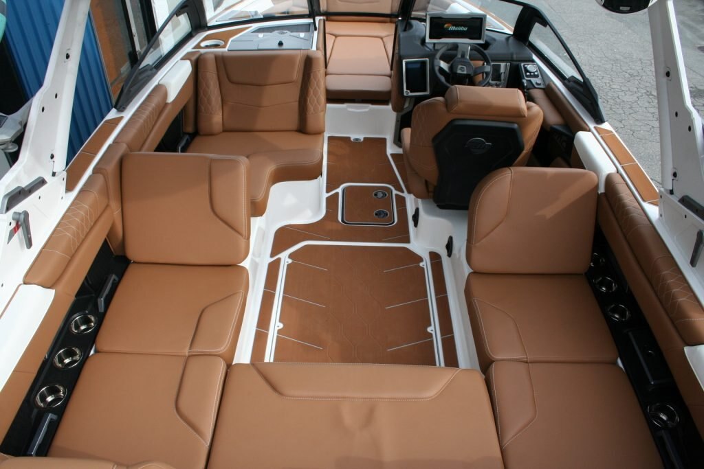 2024 Malibu M220 ***NO PAYMENTS UNITL APRIL WITH FREE STORAGE***