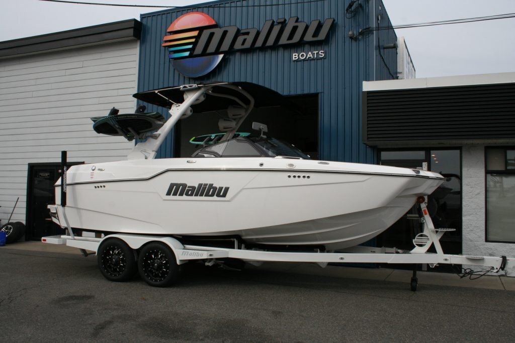 2024 Malibu M220 ***NO PAYMENTS UNITL APRIL WITH FREE STORAGE***