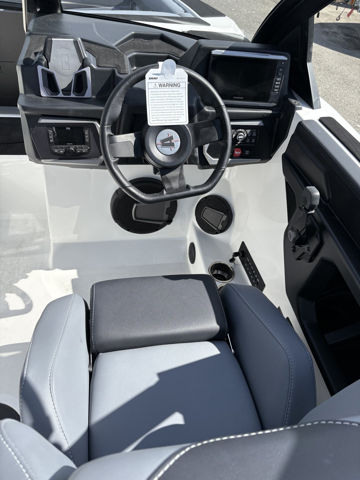 2025 AXIS A225 ***NO PAYMENTS UNITL APRIL WITH FREE STORAGE ***