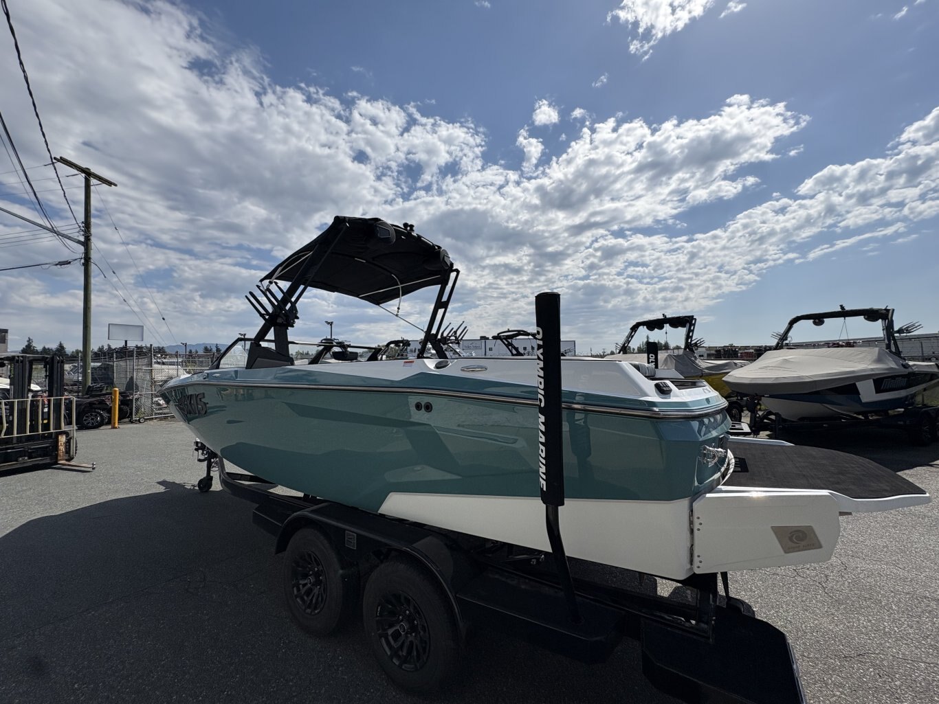 2025 AXIS A225 ***NO PAYMENTS UNITL APRIL WITH FREE STORAGE ***