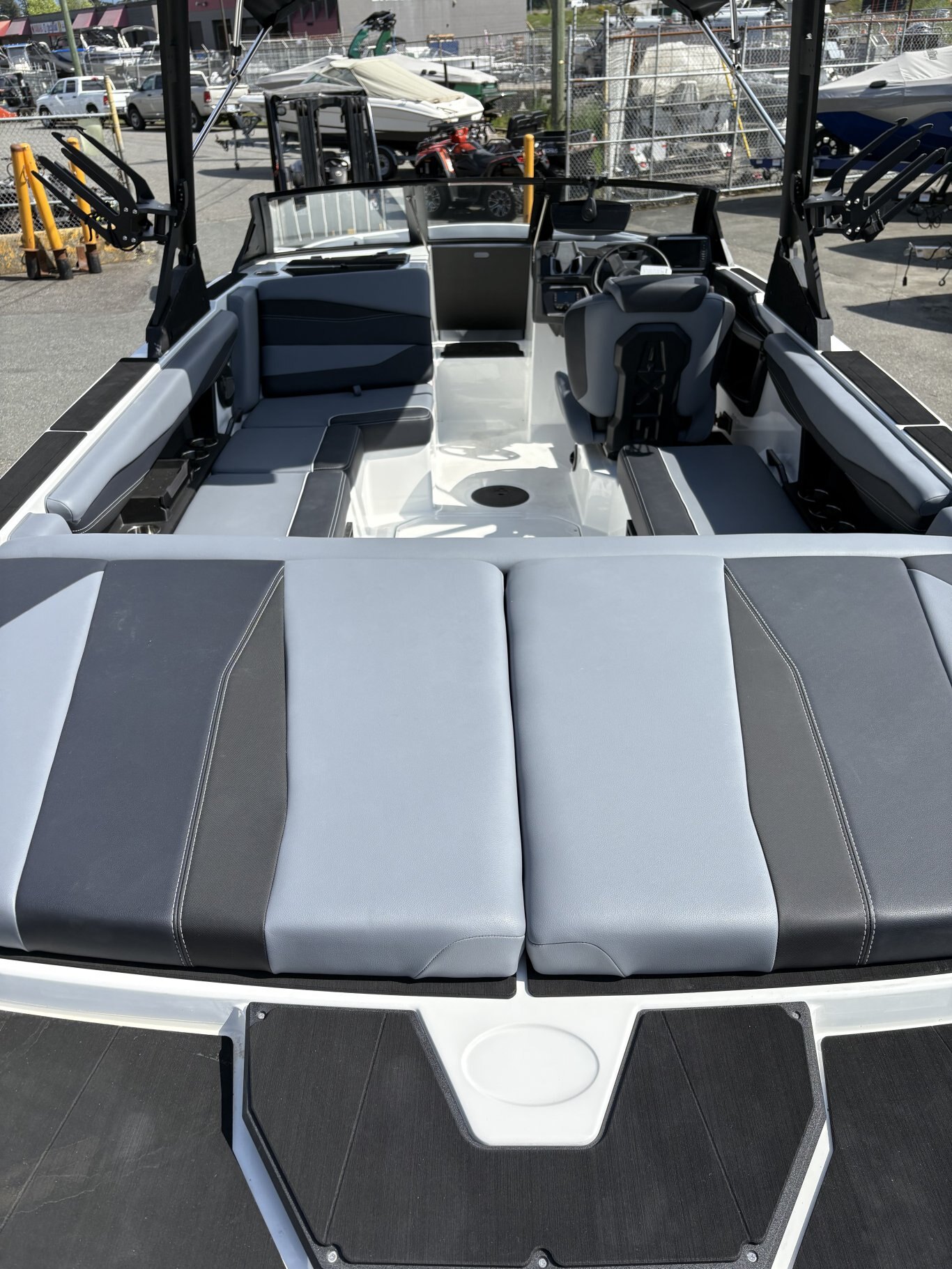 2025 AXIS A225 ***NO PAYMENTS UNITL APRIL WITH FREE STORAGE ***